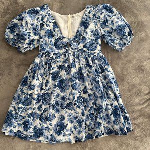 Abercrombie and Fitch Blue Floral Puff Sleeve Dress MEDIUM